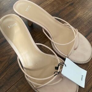 Woman heeled sandals